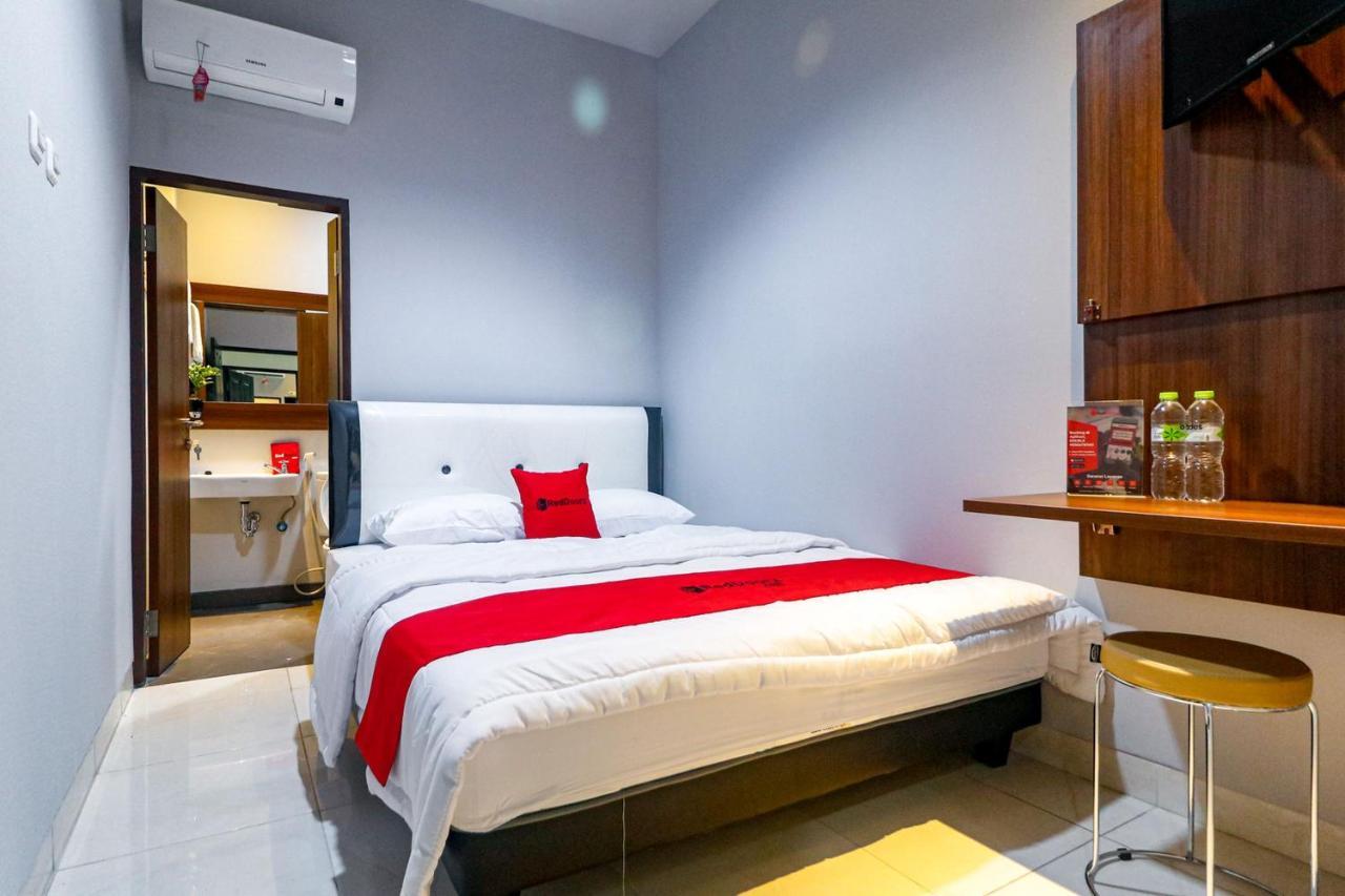 Reddoorz Near Kebon Jeruk ג'קרטה מראה חיצוני תמונה