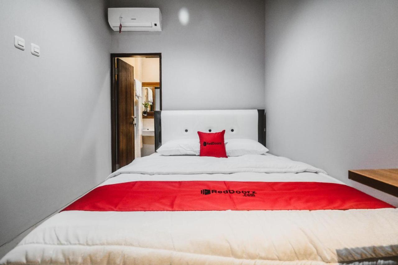 Reddoorz Near Kebon Jeruk ג'קרטה מראה חיצוני תמונה